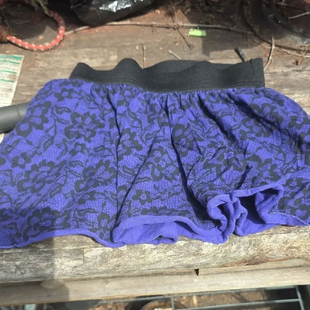 Xhilaration Black and Purple Floral Skirt